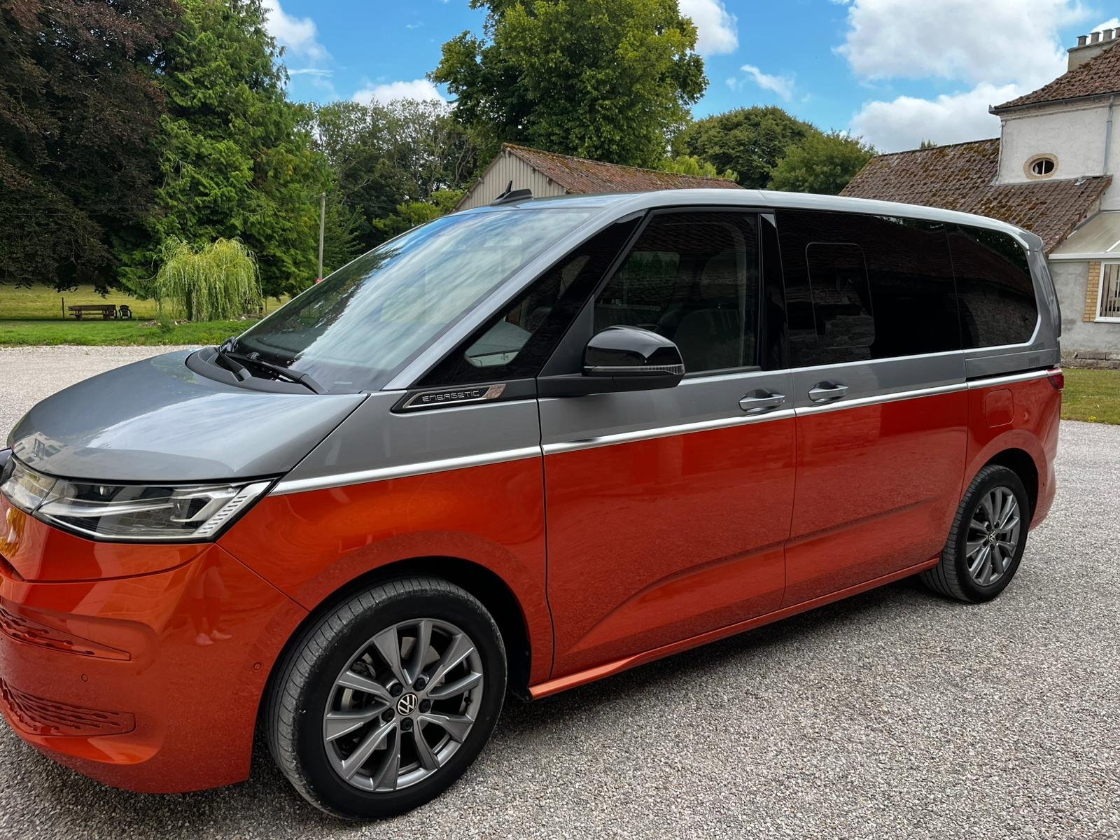 Volkswagen MULTIVAN VII T7 Court 1.4 E-Hybrid 218 DSG6