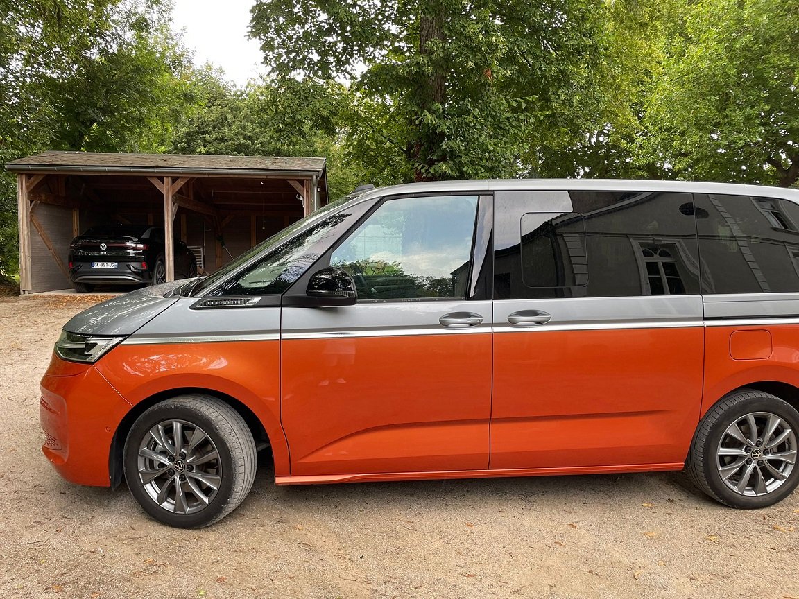 Volkswagen MULTIVAN VII T7 Court 1.4 E-Hybrid 218 DSG6 - Image 3