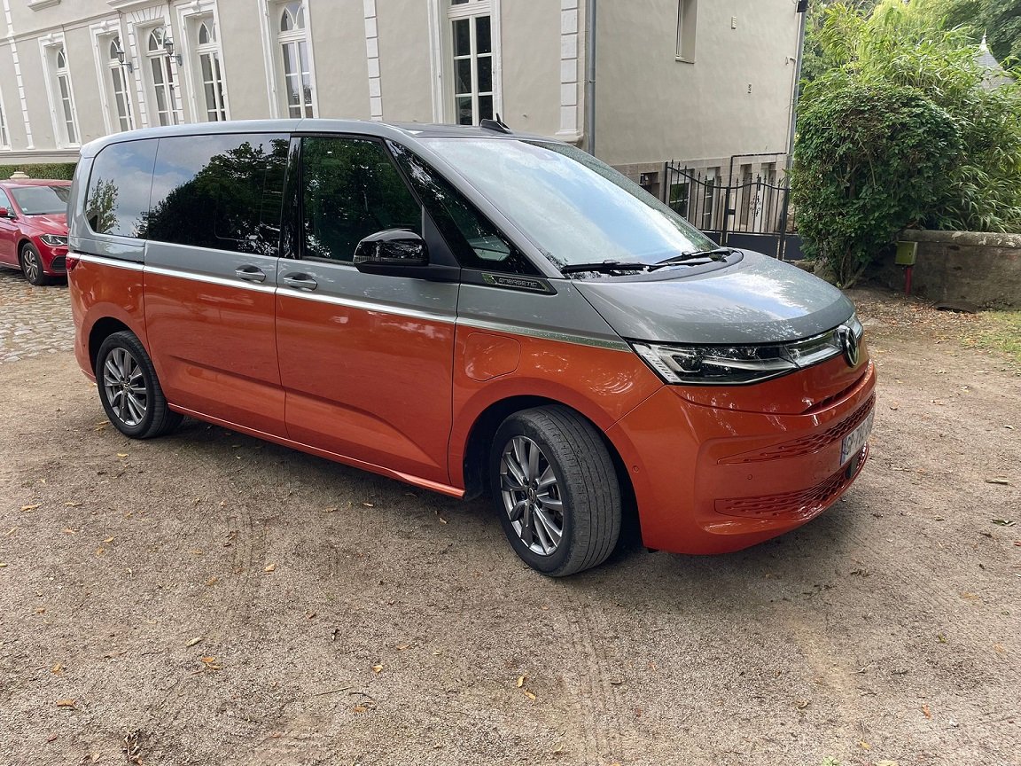 Volkswagen MULTIVAN VII T7 Court 1.4 E-Hybrid 218 DSG6 - Image 9