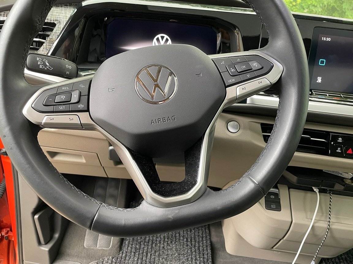 Volkswagen MULTIVAN VII T7 Court 1.4 E-Hybrid 218 DSG6 - Image 10