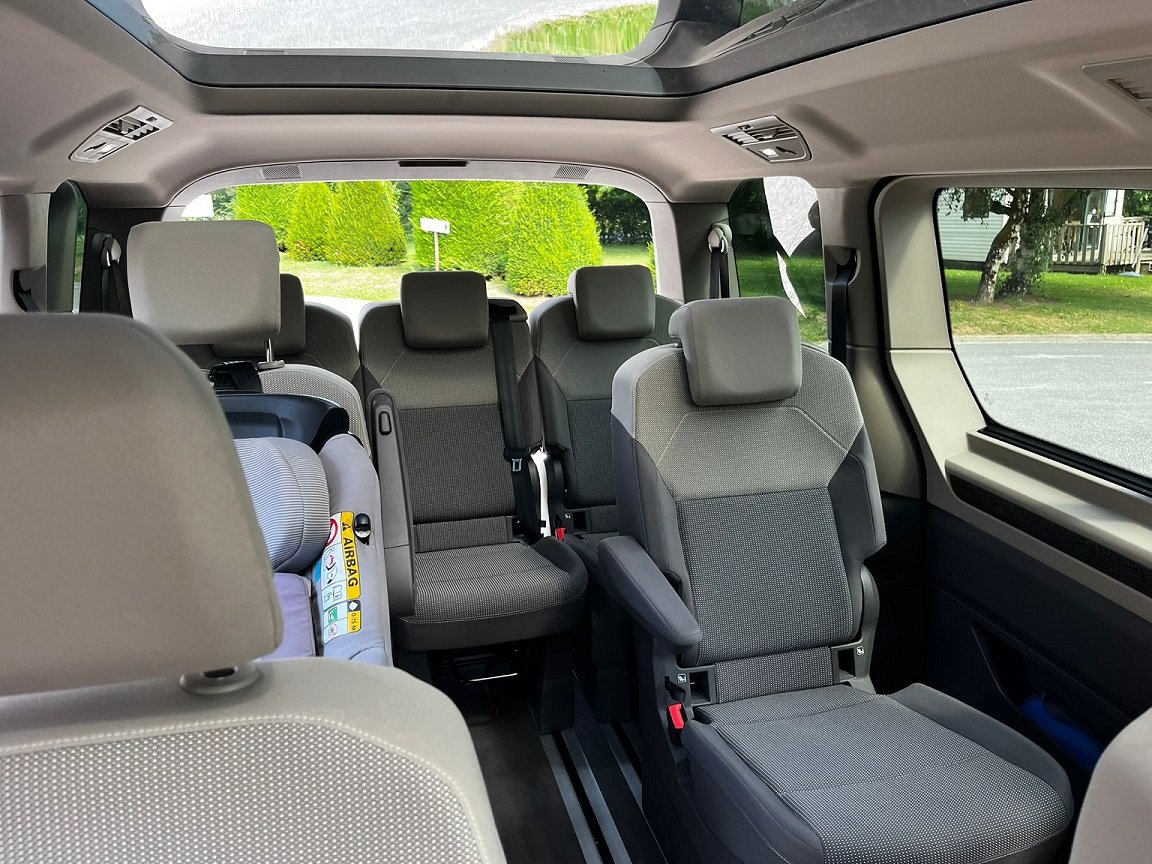 Volkswagen MULTIVAN VII T7 Court 1.4 E-Hybrid 218 DSG6 - Image 12