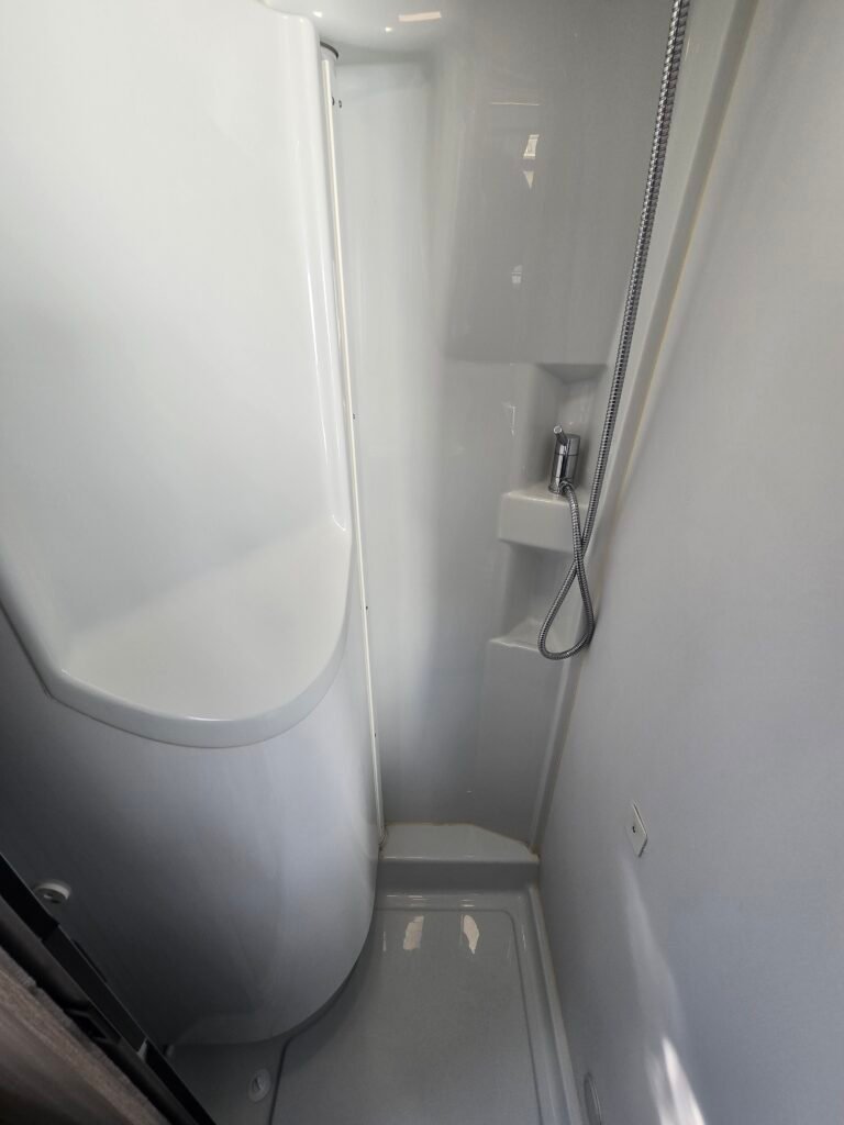 Adria Twin 600 SPB Plus - Image 13