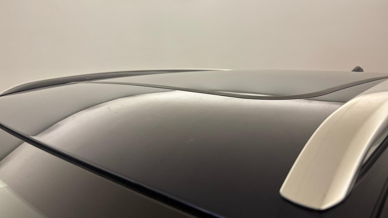 DS Automobile  DS7 OPERA E-TENSE 225 - Image 2