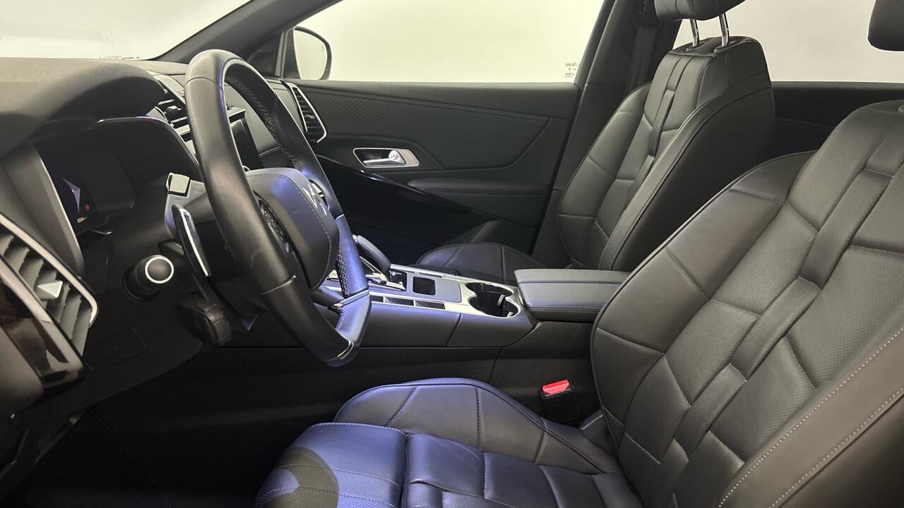 DS Automobile  DS7 OPERA E-TENSE 225 - Image 13