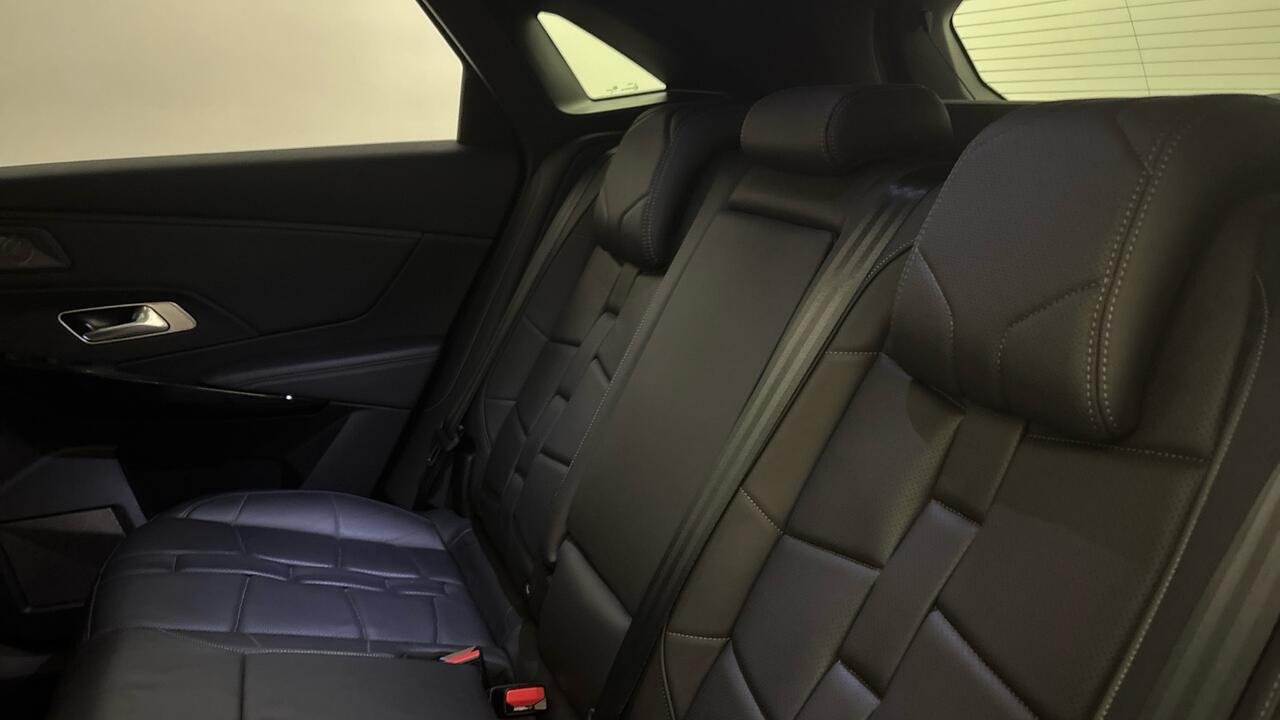 DS Automobile  DS7 OPERA E-TENSE 225 - Image 14