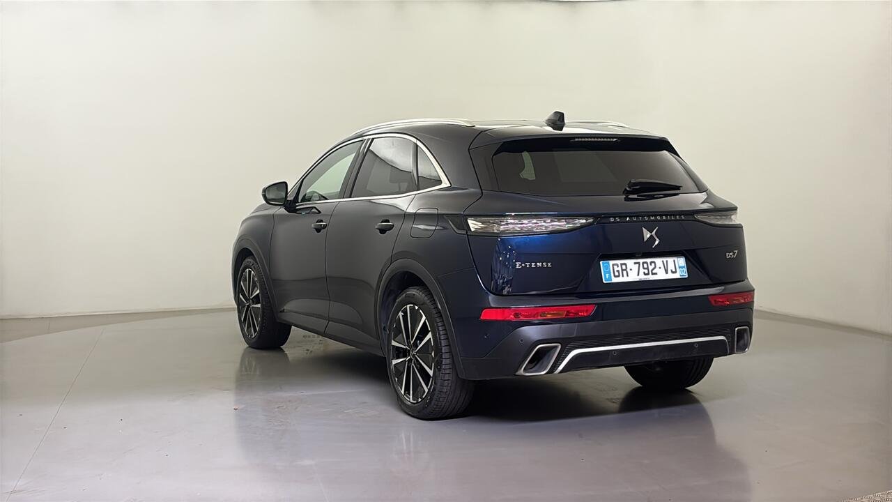 DS Automobile  DS7 OPERA E-TENSE 225 - Image 16