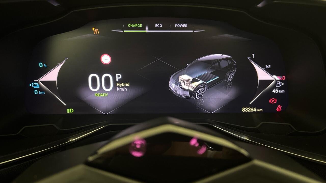 DS Automobile  DS7 OPERA E-TENSE 225 - Image 19