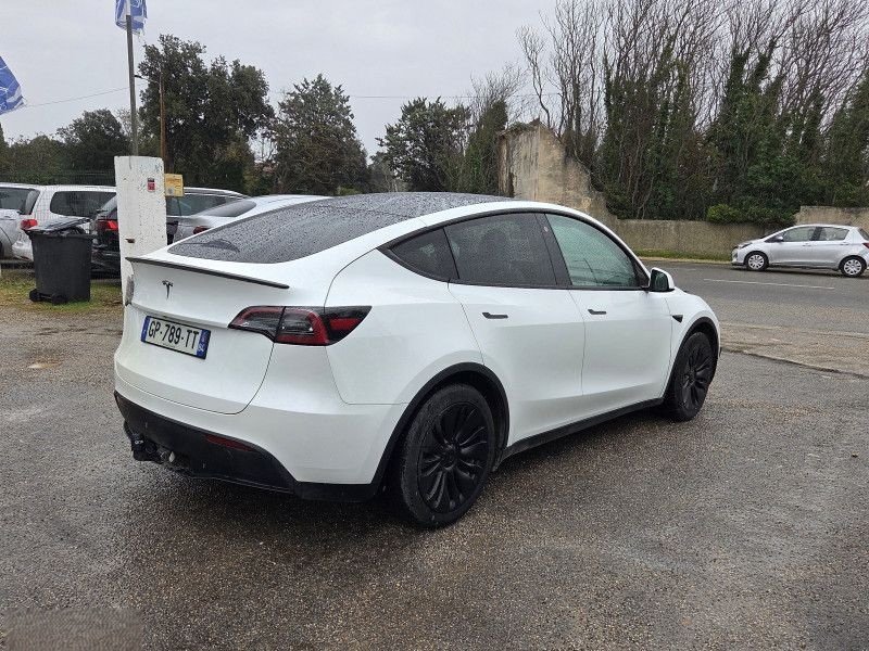 Tesla Model Y Standard RWD - Image 4
