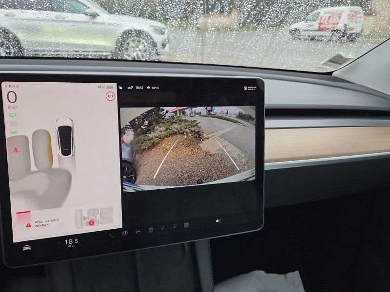 Tesla Model Y Standard RWD - Image 13