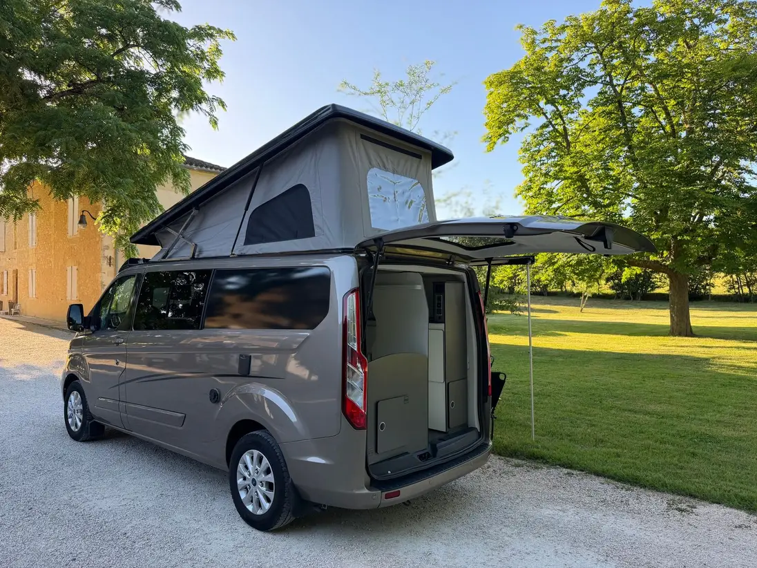 Ford TRANSIT TREND BUSINESS - Image 2