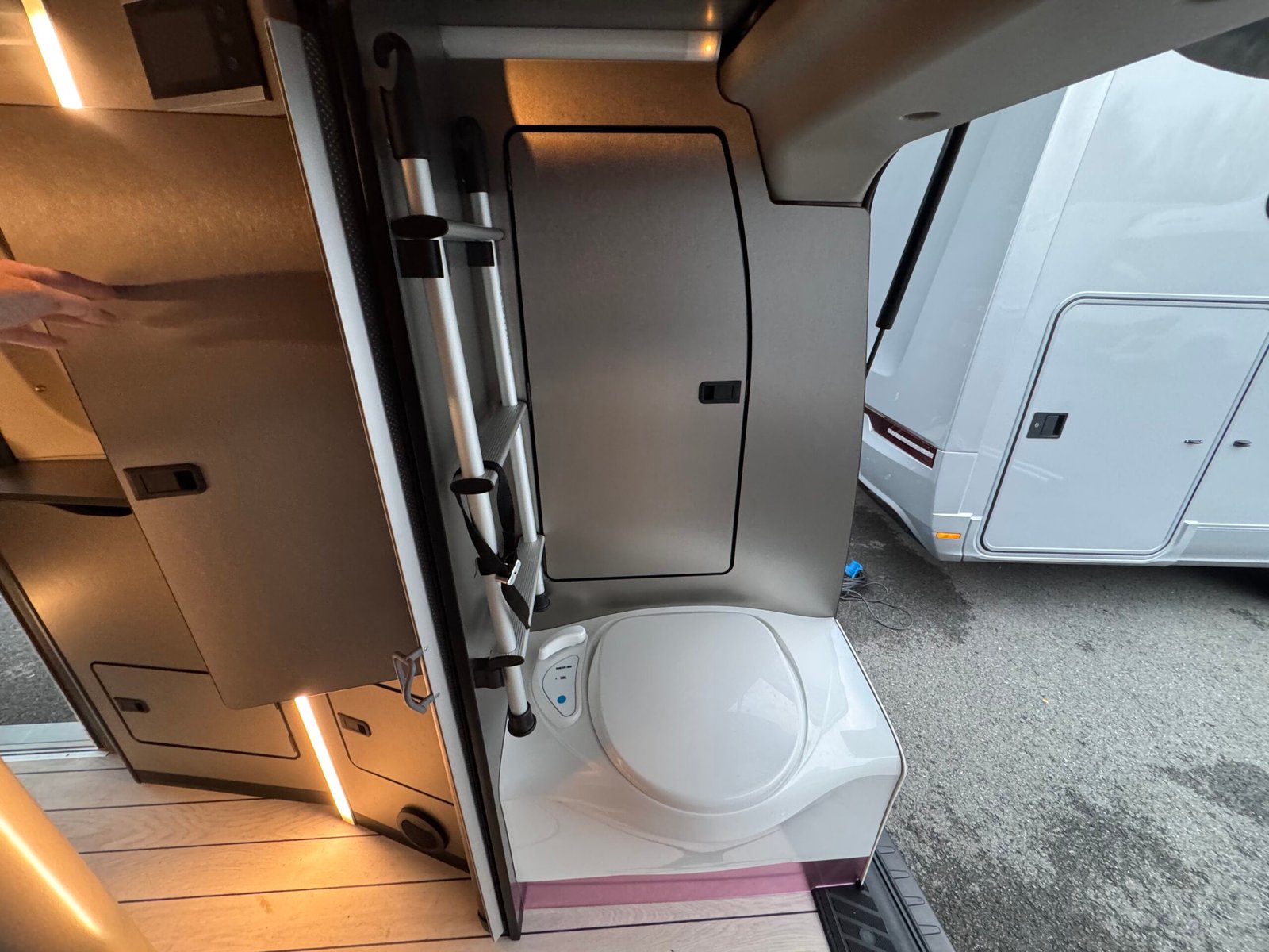 Ford Transit Custom  Nugget plus - Image 15