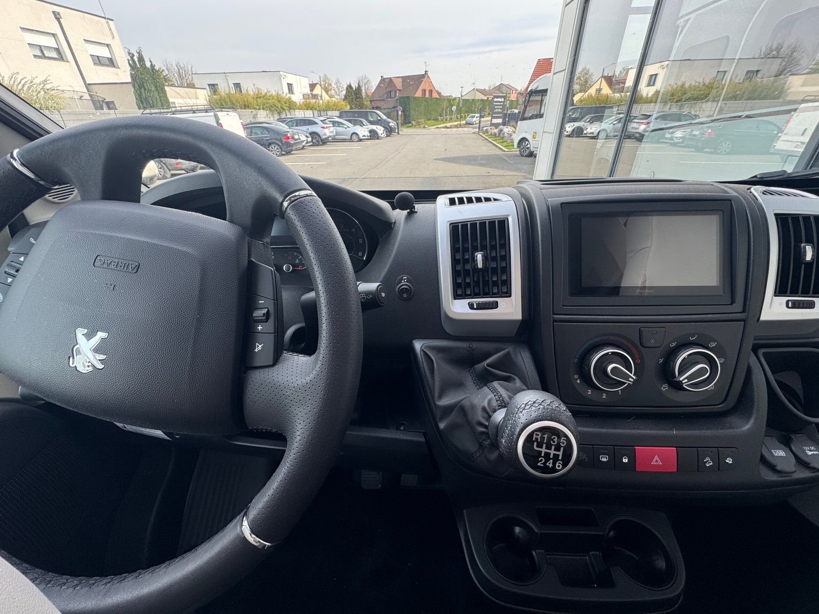 Peugeot BOXER 2,2L Dreamer D43 UP ADDICT  - Image 16