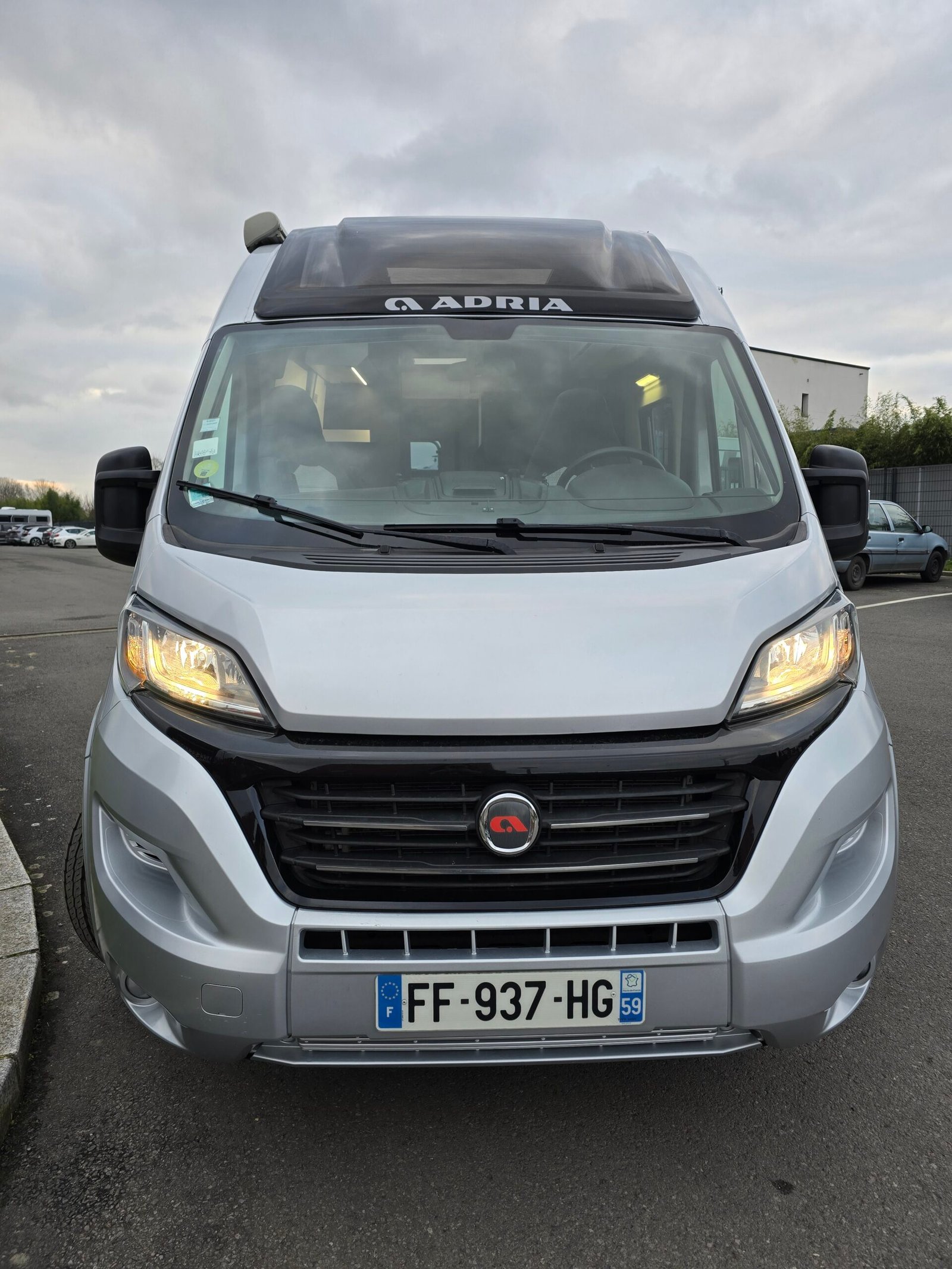 Adria Twin 600 SPB Supreme - Image 2