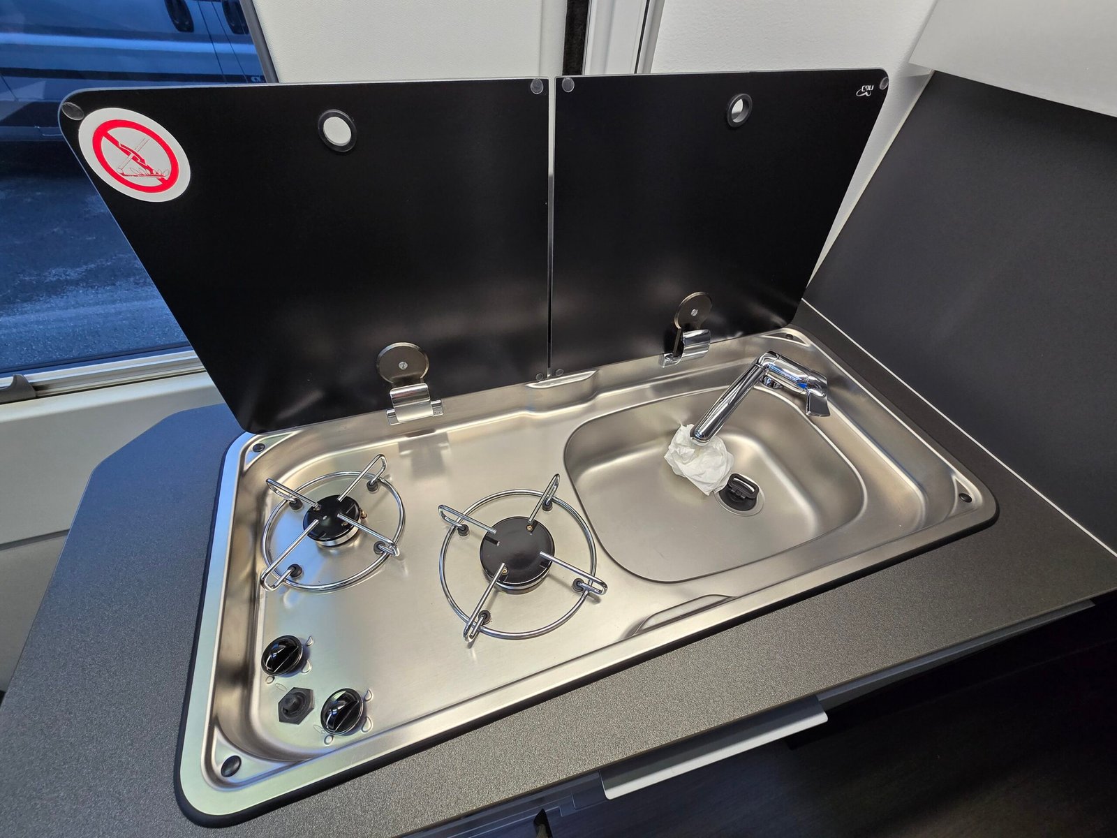 Adria Twin 600 SPB Supreme - Image 15