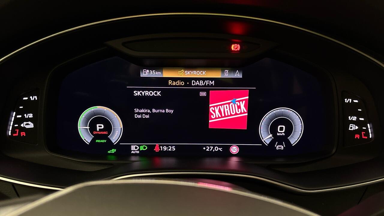 Audi A6 Business Executive 50 TFSI e quattro S tronic - Image 11
