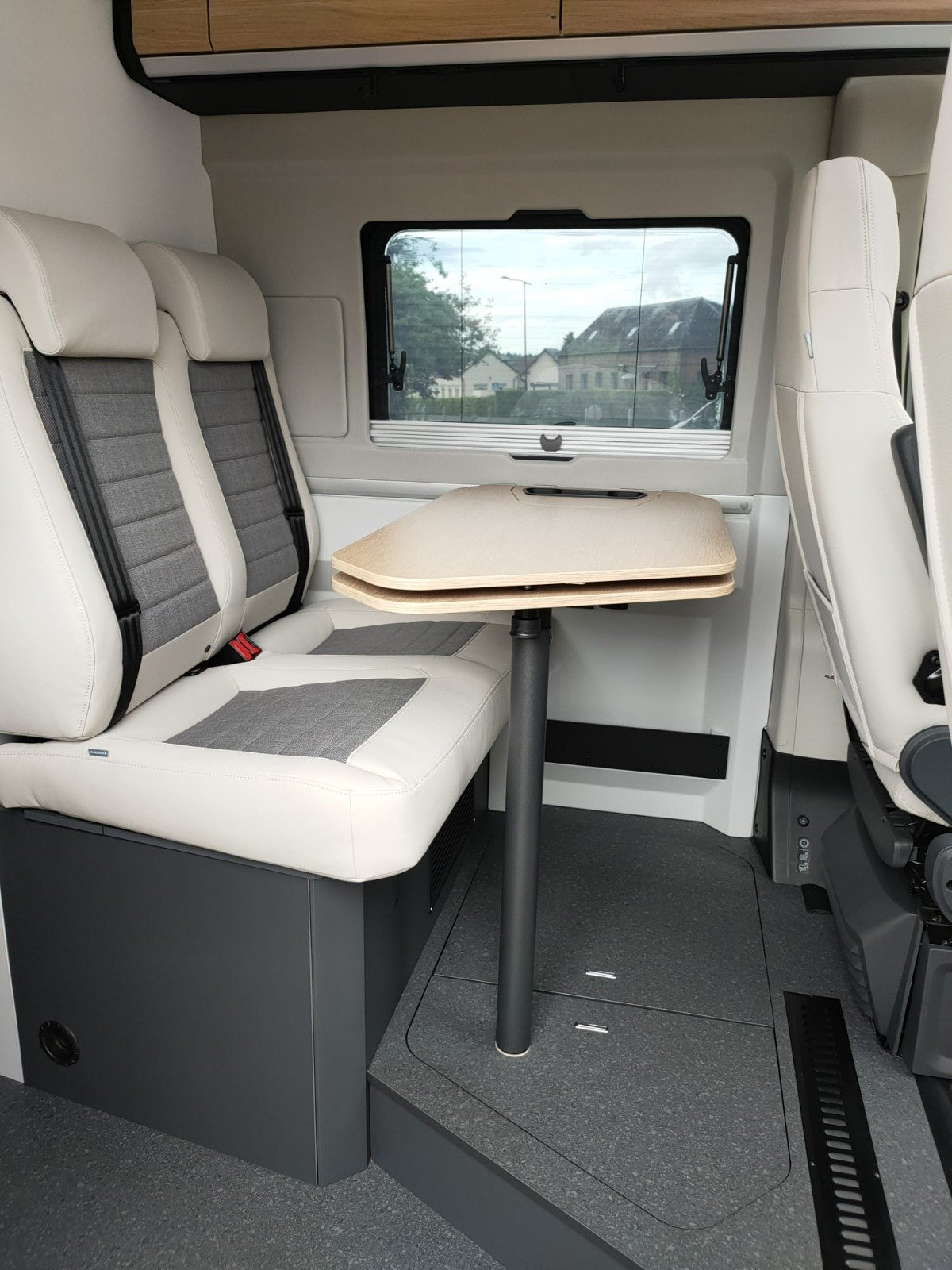 Adria Fourgon - Image 5