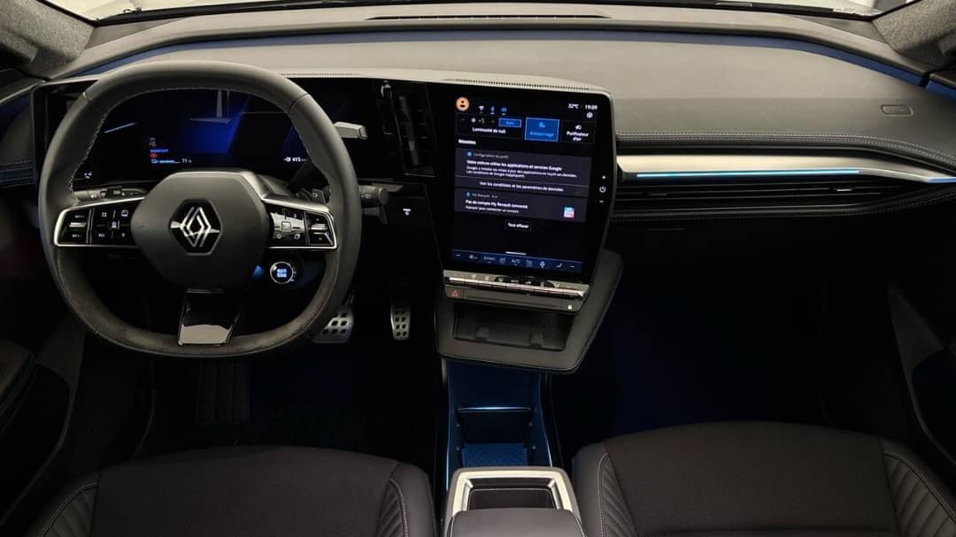 Renault Scenic  Electric Techno Esprit Alpine 220 Grande Autonomie 87kWh BVA - Image 11