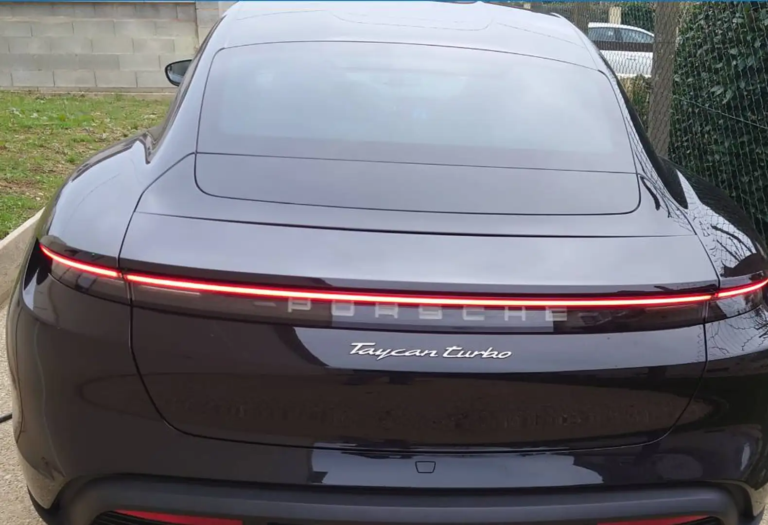 Porsche Taycan Turbo - Image 2