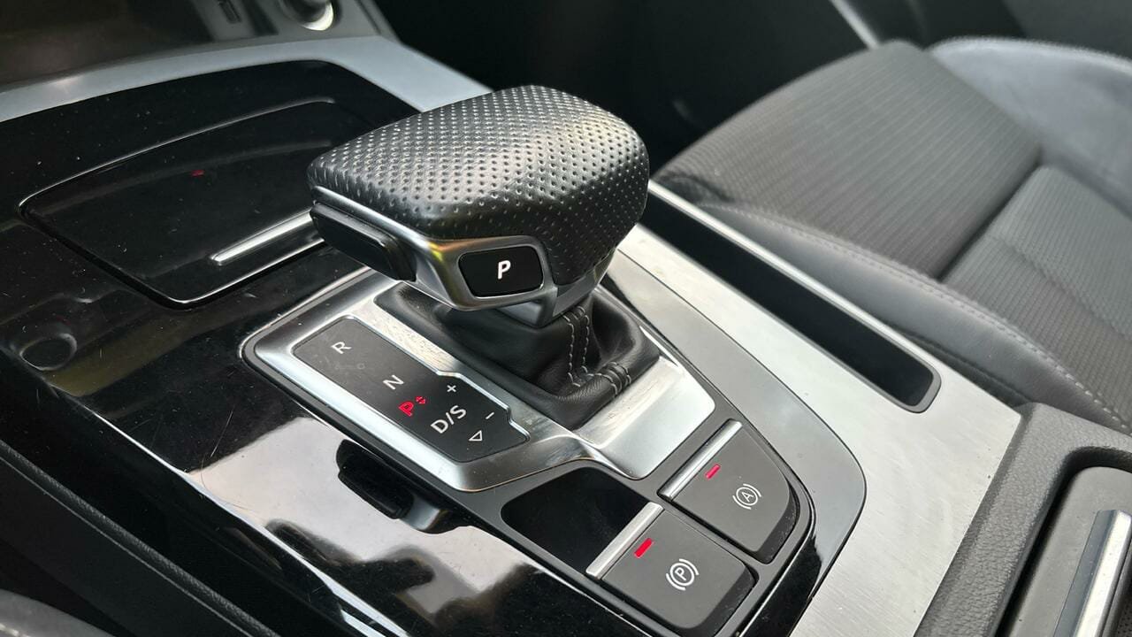 Audi Q5 50 TFSI e 299 QTT S TRONIC 7 S LINE - Image 17