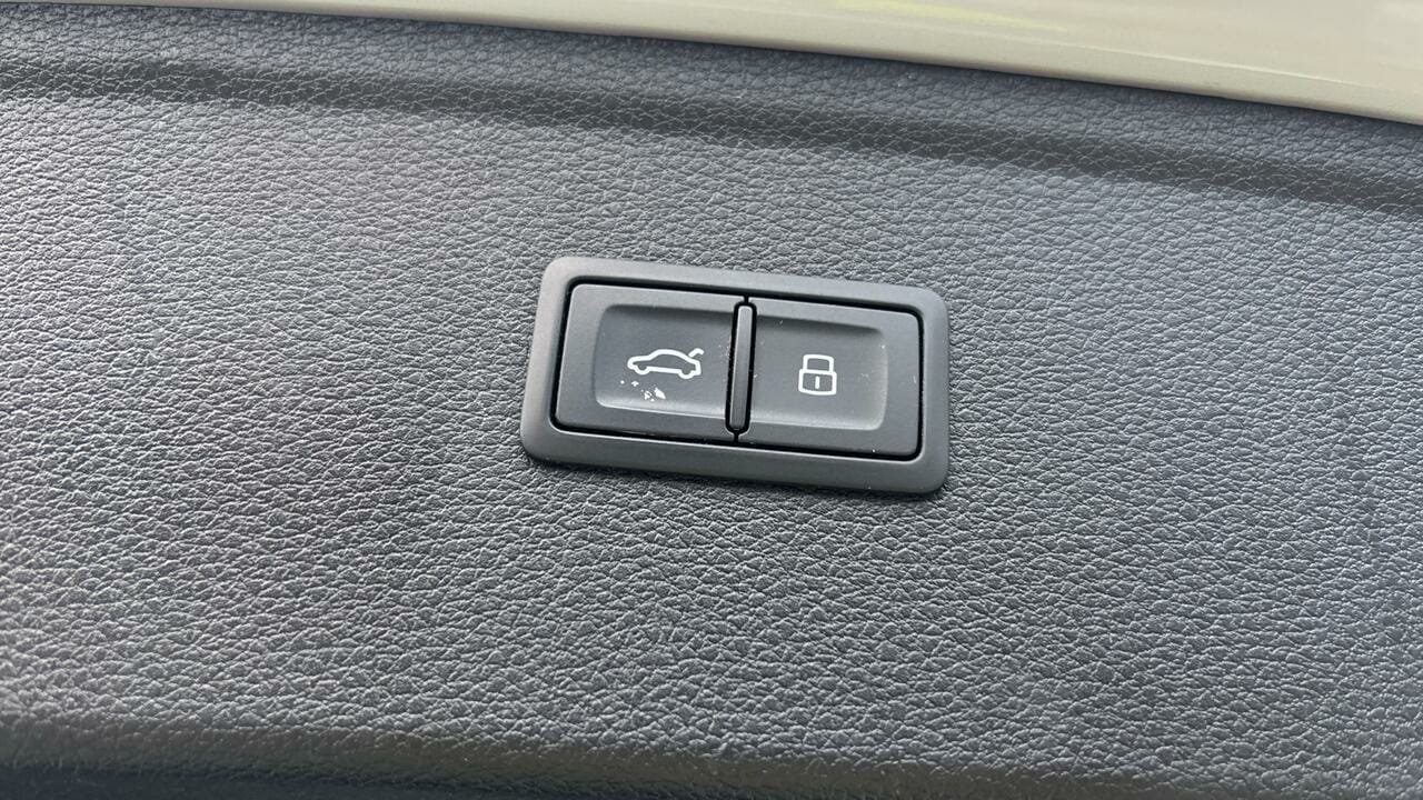 Audi Q5 50 TFSI e 299 QTT S TRONIC 7 S LINE - Image 21
