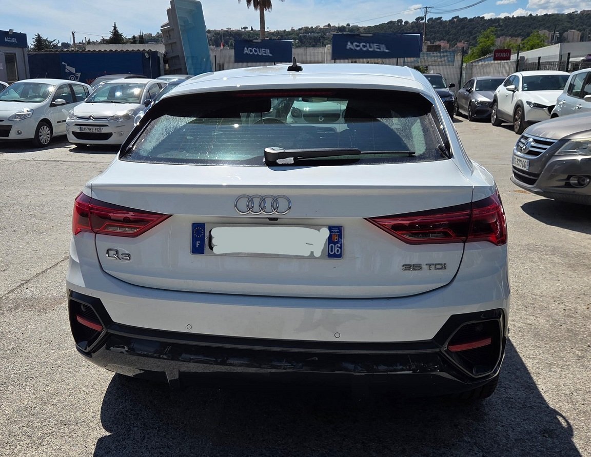 Audi Q3  Sportback 35 TDI 150ch Design S tronic 7 - Image 4