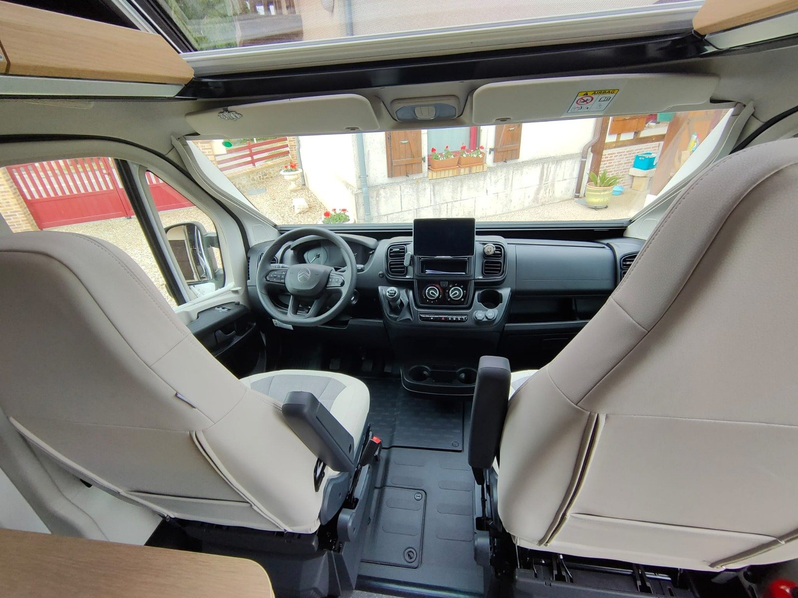 Adria TWIN TWIN Plus - Image 9